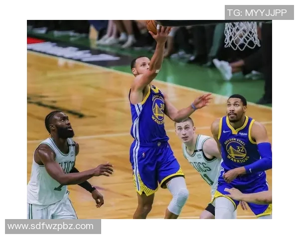 重庆篮球队总决赛特别报道：从传统强队到现代化转型的成功之路